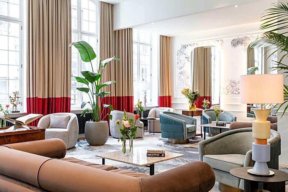 Sapphire House Antwerp, Autograph Collection