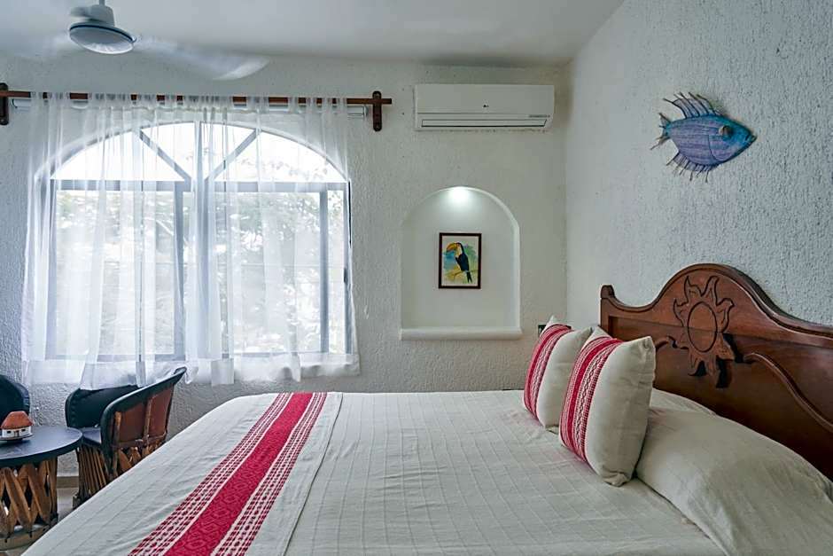 Photo 1 of 6 of Deluxe 1 King Bed, Nonsmoking