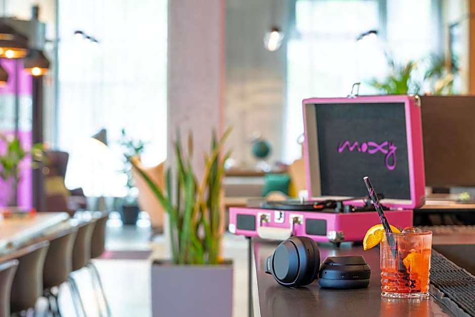 Moxy by Marriott Frankfurt Airport