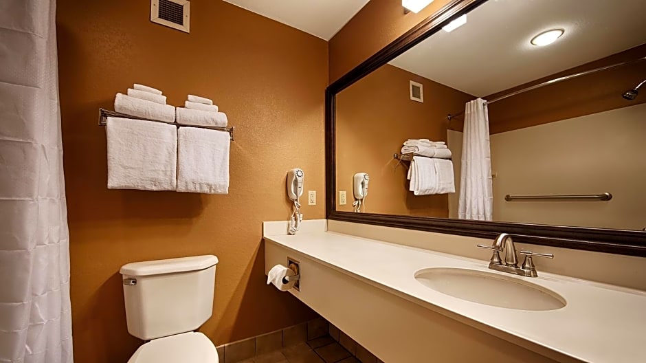 Best Western Plus Brandywine Inn & Suites