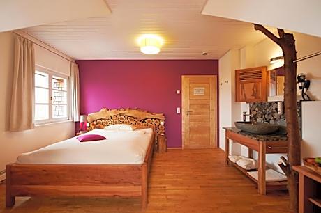 Double Room with Private External Bathroom