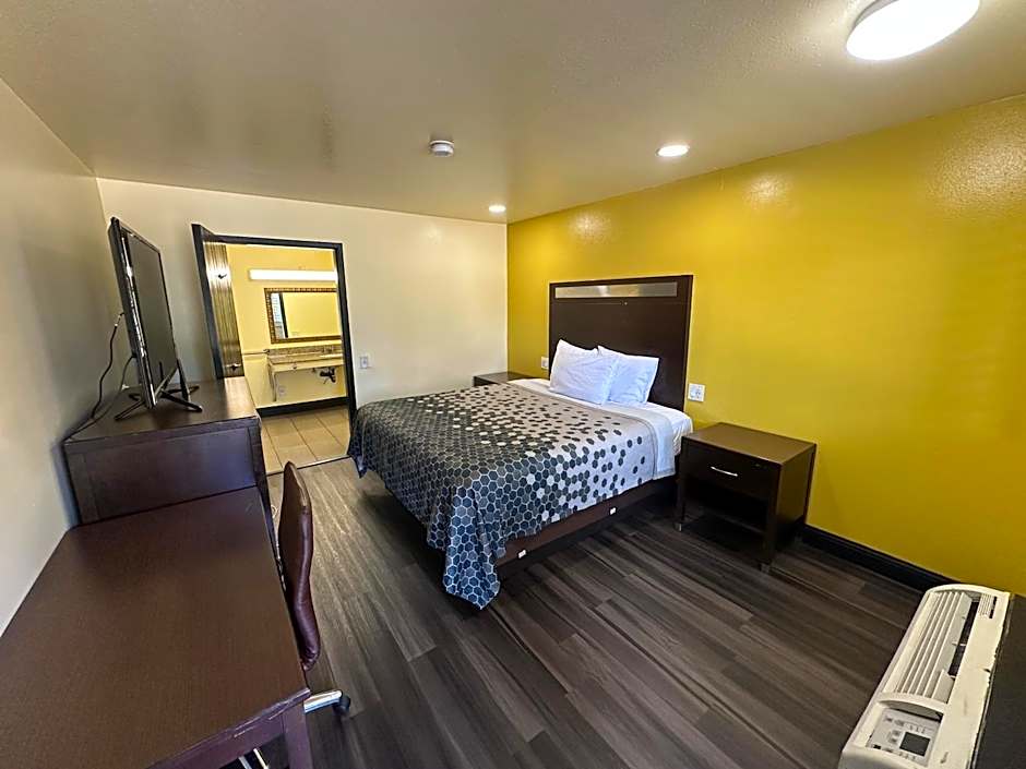 Crossroads Inn - Downtown Sacramento
