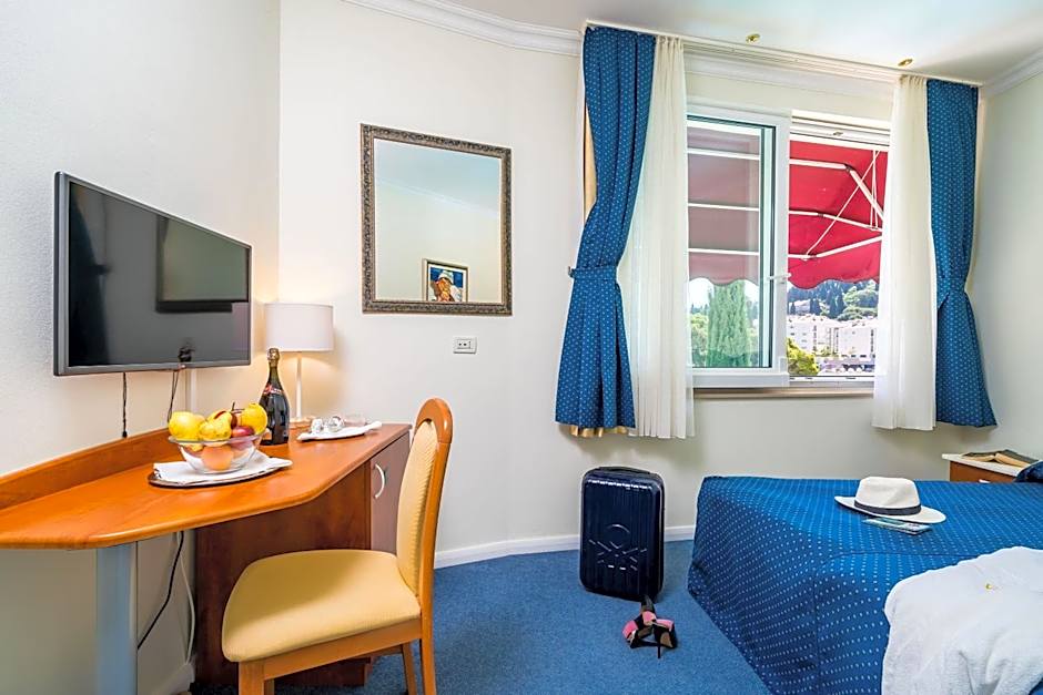 Boutique & Beach Hotel Villa Wolff