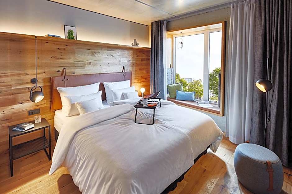 me and all hotel Kiel, by Hyatt