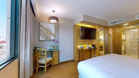 Deluxe Superior King Room