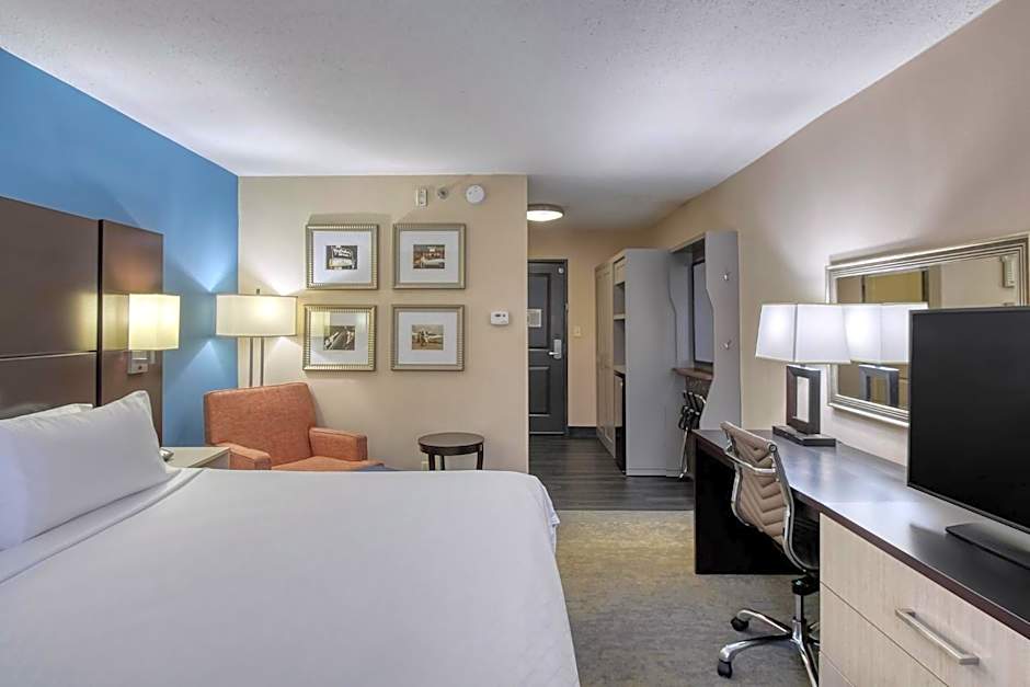 Holiday Inn & Suites Atlanta Airport North By IHG