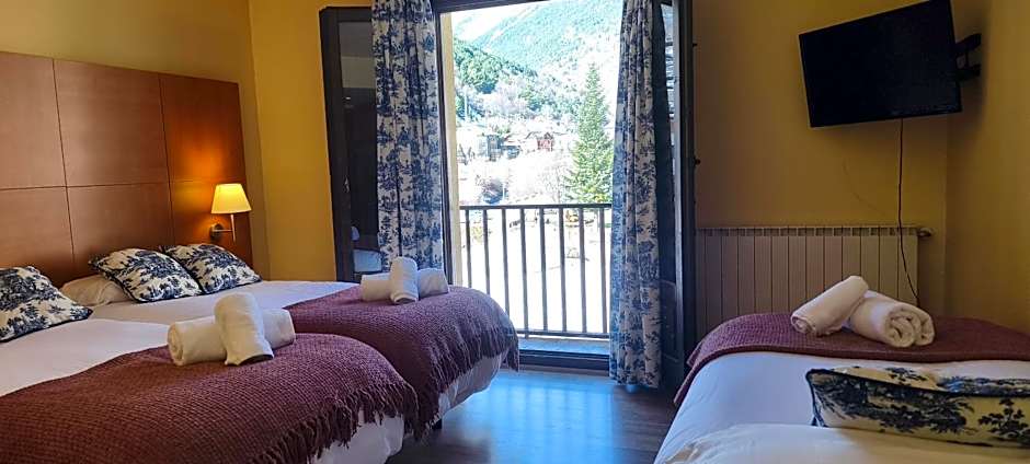 Photo 1 of 7 of Triple Room