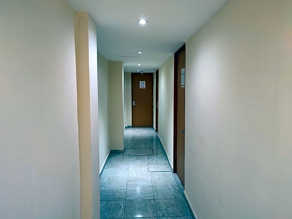 Hotel Ashly Loma Larga