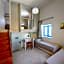 Captain's House Hotel Suites & Apartments