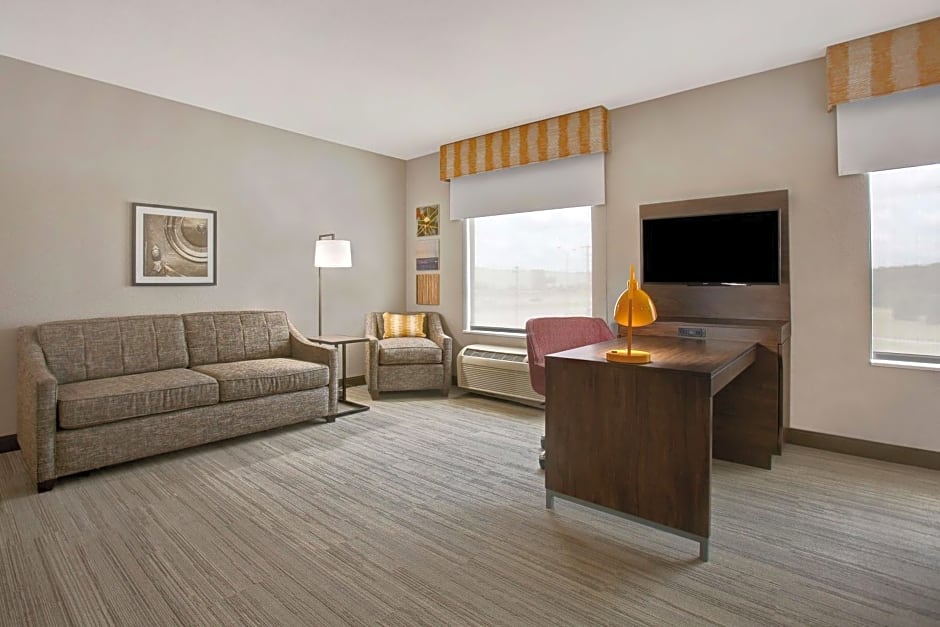 Hampton Inn By Hilton & Suites Dallas-Desoto