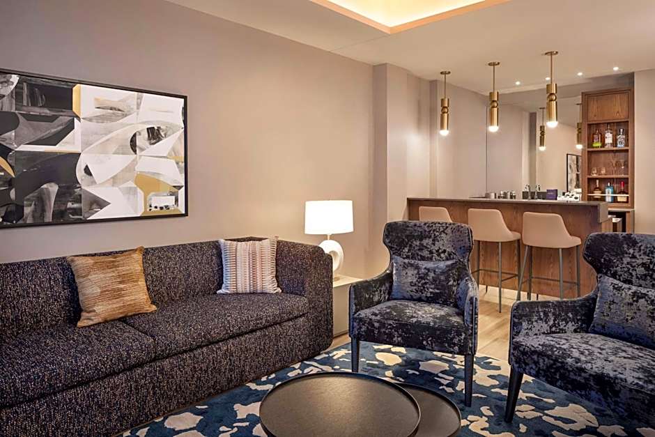 Caesars Republic Scottsdale, a Hilton Hotel