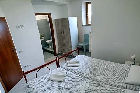 Double Room with Private Bathroom