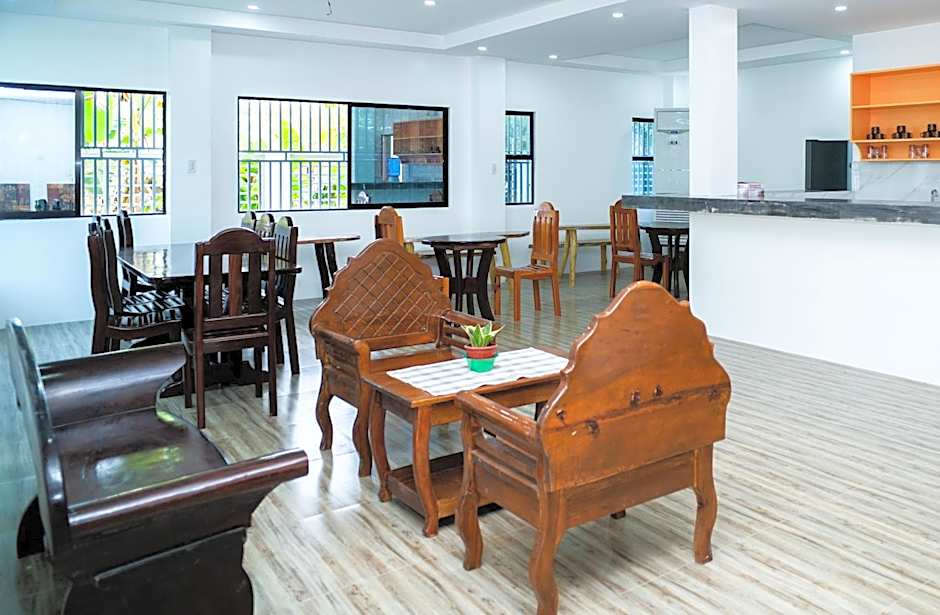 RedDoorz at Guanzons Homestay