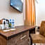 Golden Light Hotel