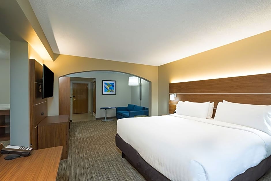 Holiday Inn Express Hotel & Suites Louisville East, an IHG Hotel