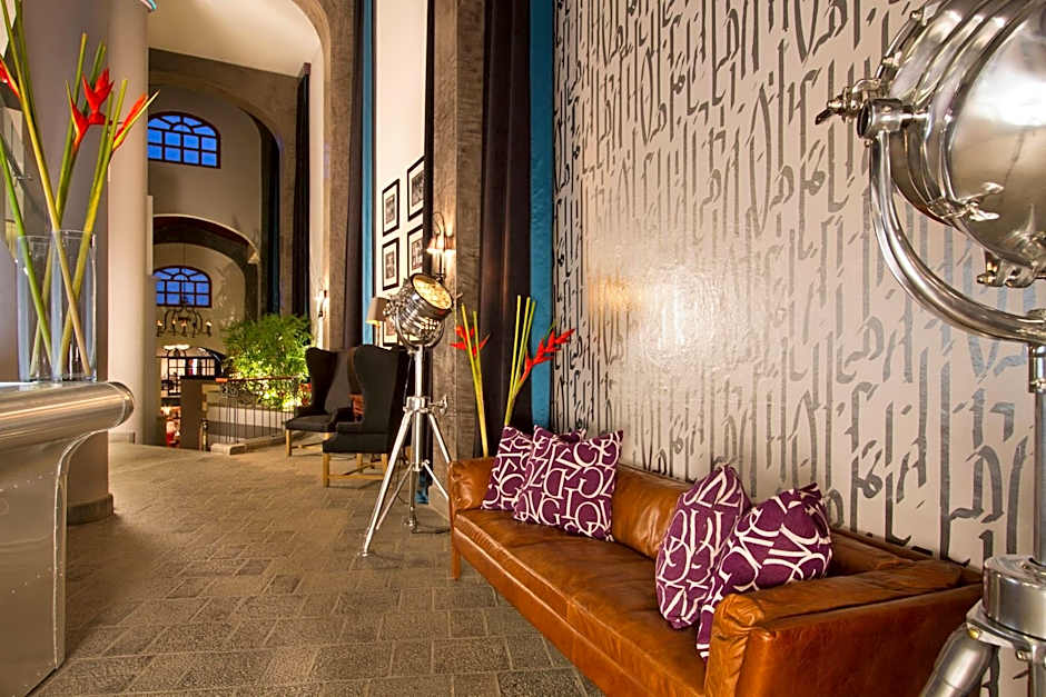 Alta Las Palomas Hotel