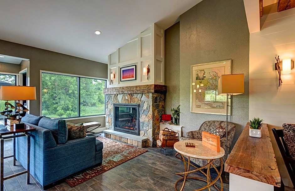 The Garrison Hotel & Suites Dover-Durham, Ascend Hotel Collection