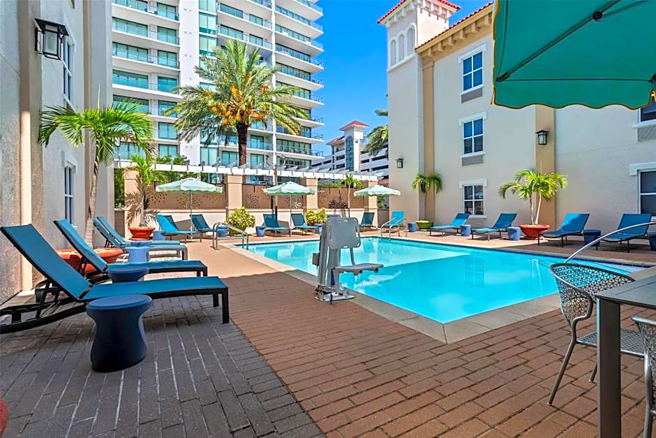 Hampton Inn By Hilton & Suites St. Petersburg/Downtown