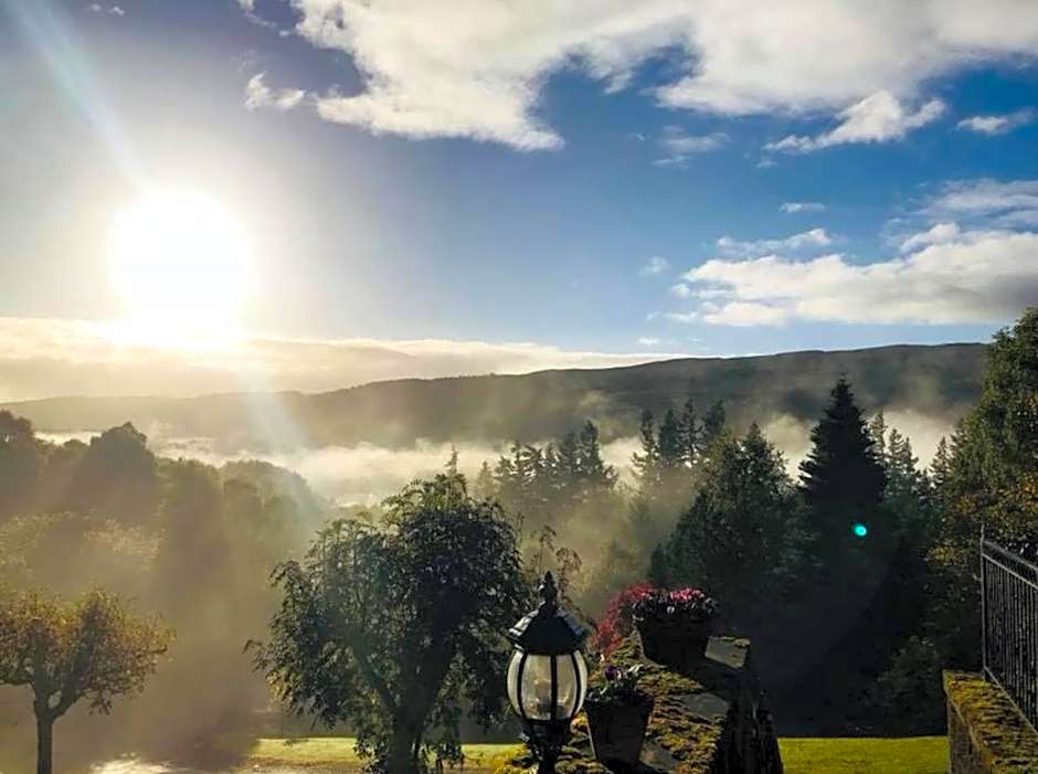 Highland Bear Lodge & Luxury Bear Huts