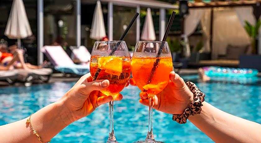 HMA Hotel & Suites