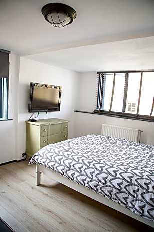 Standard Double Room with Shared Bathroom