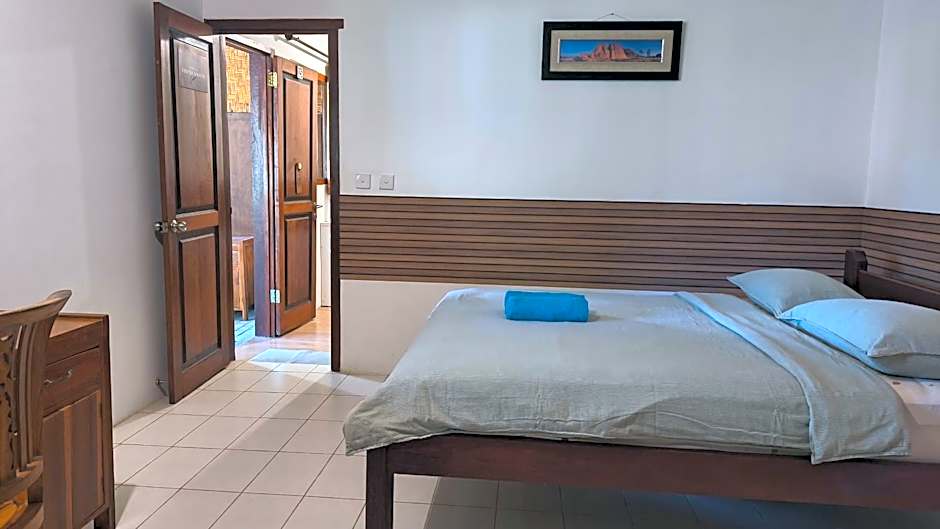 Castaway Surf Retreat