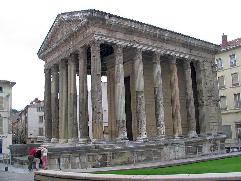 Hotel ibis Lyon Sud Chasse sur Rhone