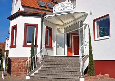 Häuser der Villa Italia