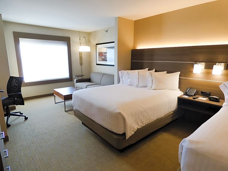 Holiday Inn Express & Suites Plymouth - Ann Arbor Area By IHG