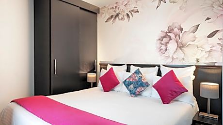Prestige Suite (6 People)