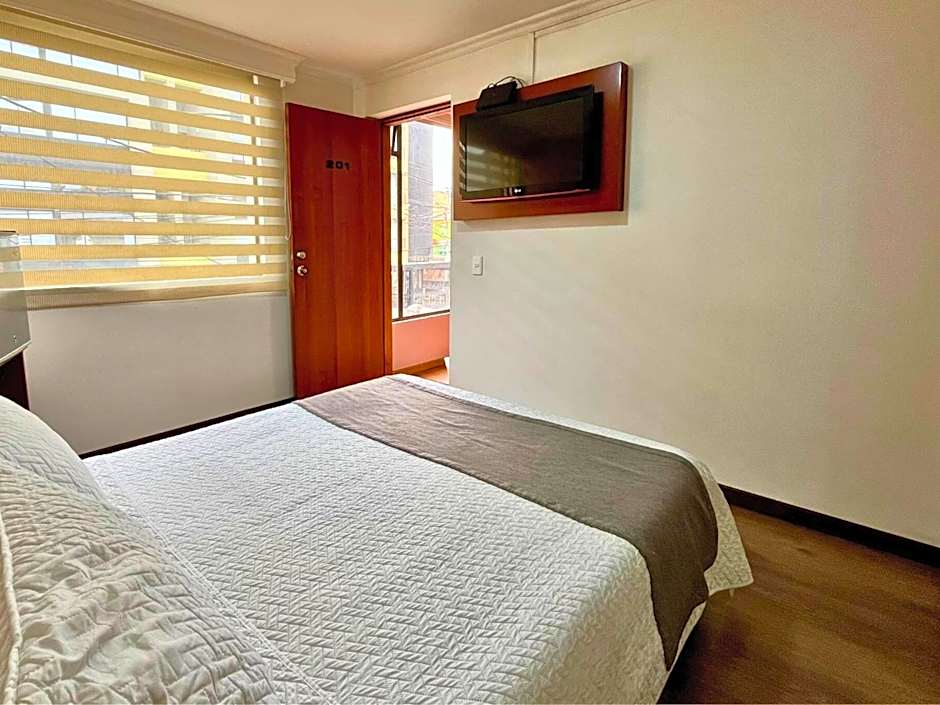 Ayenda 1032 Titas House