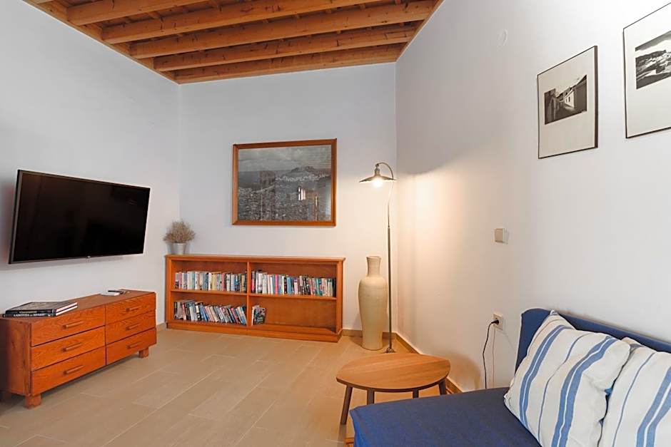 Thea Villas and Suite