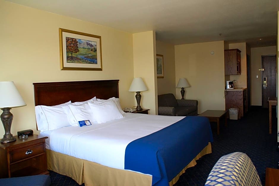 Holiday Inn Express Hotels & Suites Mountain Home By IHG