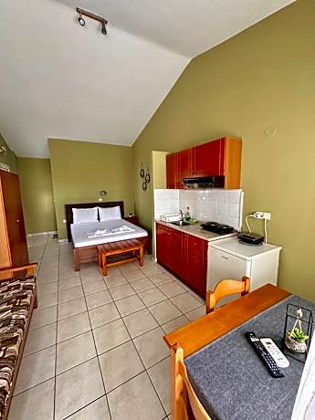 Artemis Hotel Apartments