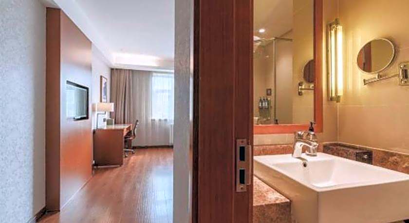 Yitel Collection Shenyang Imperial Palace Zhongjie Metro Station