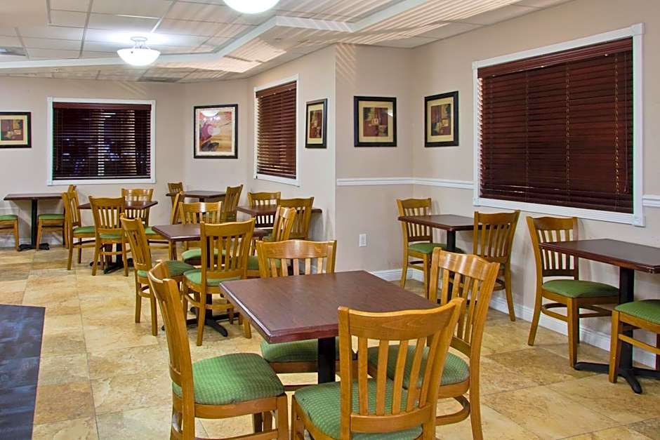 Holiday Inn Express West Palm Beach Metrocentre By IHG
