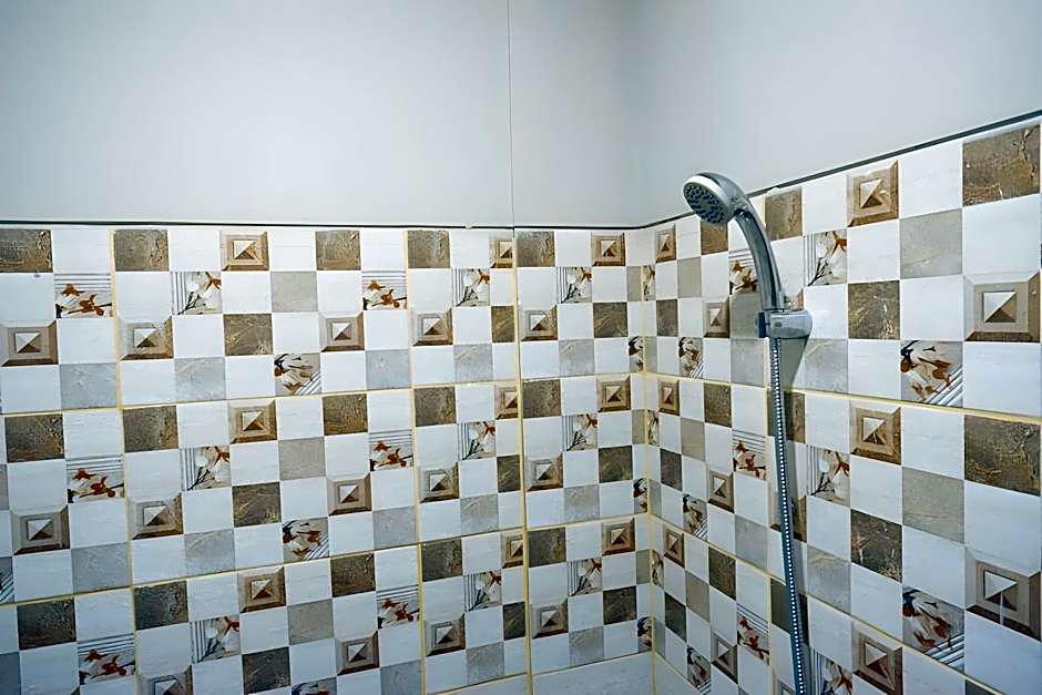 RedDoorz Plus near Jogja City Mall 5