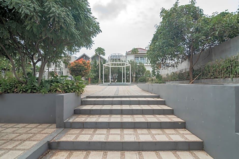 Lembur Kiwari Setra Duta Mitra RedDoorz