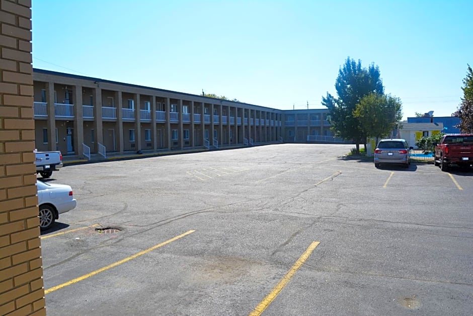 Super 8 by Wyndham Windsor/Dougall