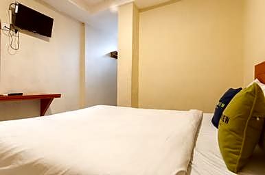 Urbanview Hotel Syariah Residence Medan by RedDoorz