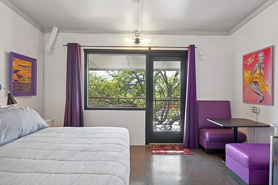 Boutique Vera Hotel in the Heart of Folly Beach