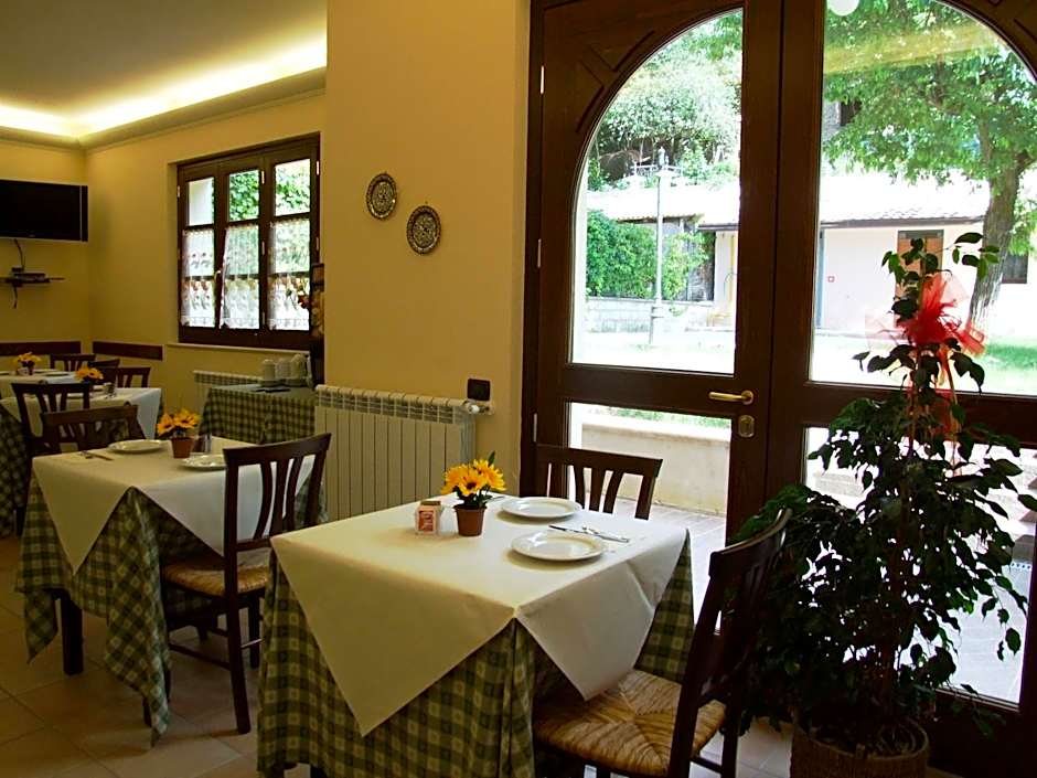 Albergo La Casa Nel Bosco