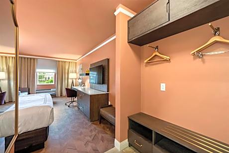 King Room - Non-Smoking