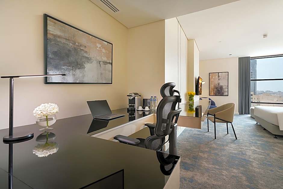 Nova M Hotel, Edge by Rotana