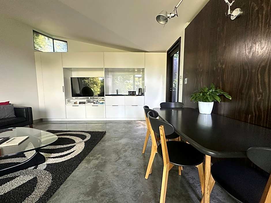 Old Bishop's Quarters