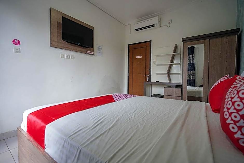 OYO 1266 Green Palm Kostel Syariah