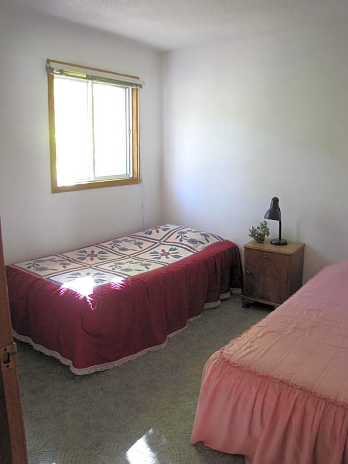 Quiet Bay Inn & Café