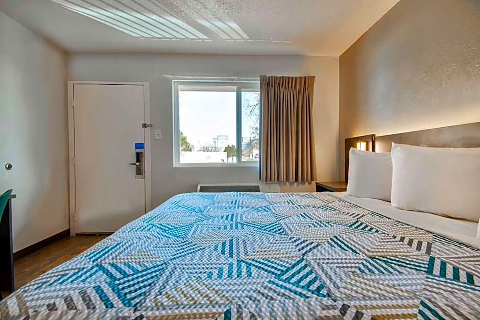 Motel 6 Santa Fe