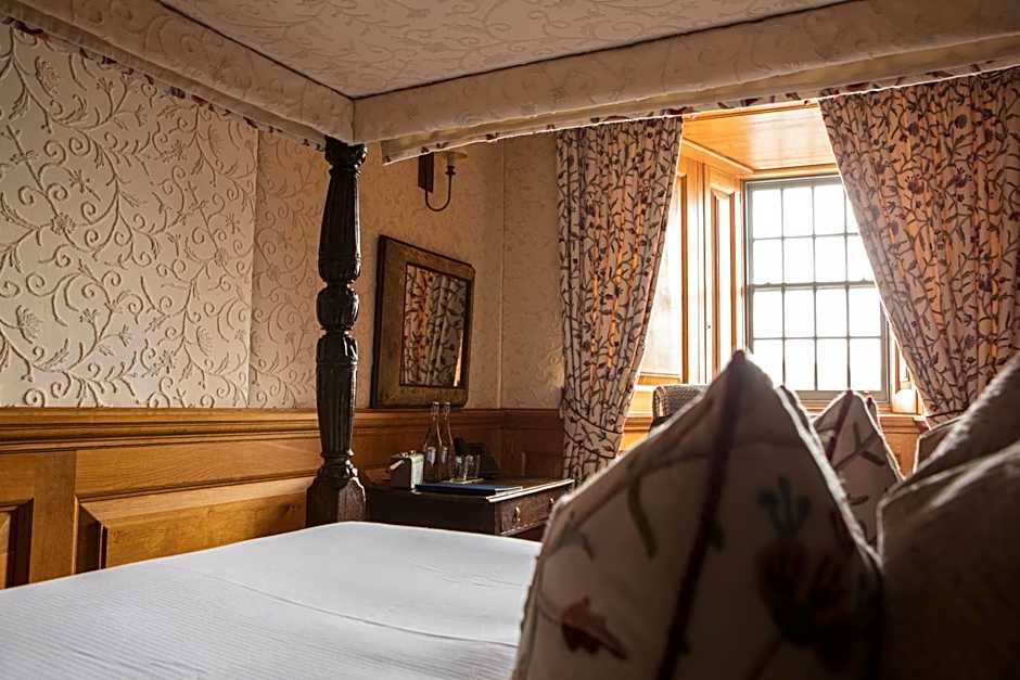 Mingary Castle - Restaurant with Rooms