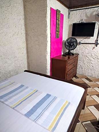 Basic Triple Room with Shared Bathroom